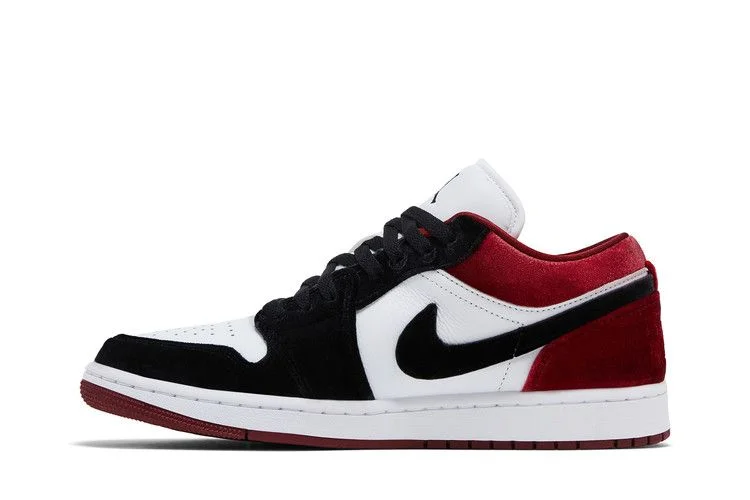 Кроссовки Wmns Air Jordan 1 Low SE 'Velvet Black Toe'