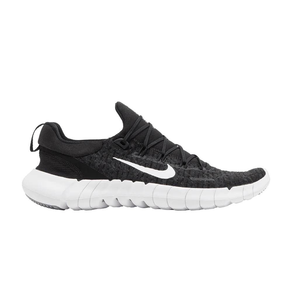Krossovki-Nike-Free-Run-5.0-Black-White