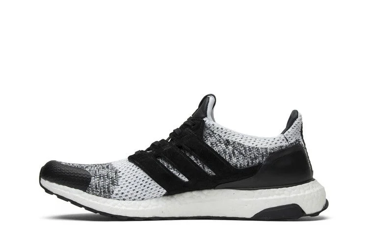 Krossovki-Sneakersnstuff-x-Social-Status-x-adidas-UltraBoost-SE-White-Black-2