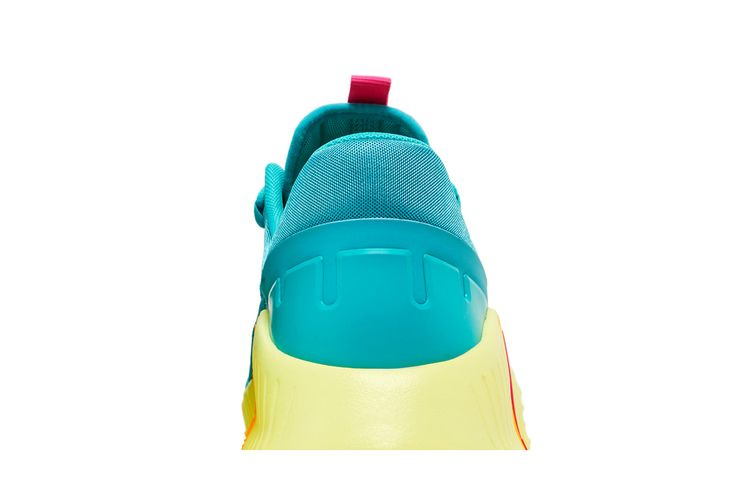 Кроссовки Nike Free Metcon 5 'Dusty Cactus Fierce Pink'