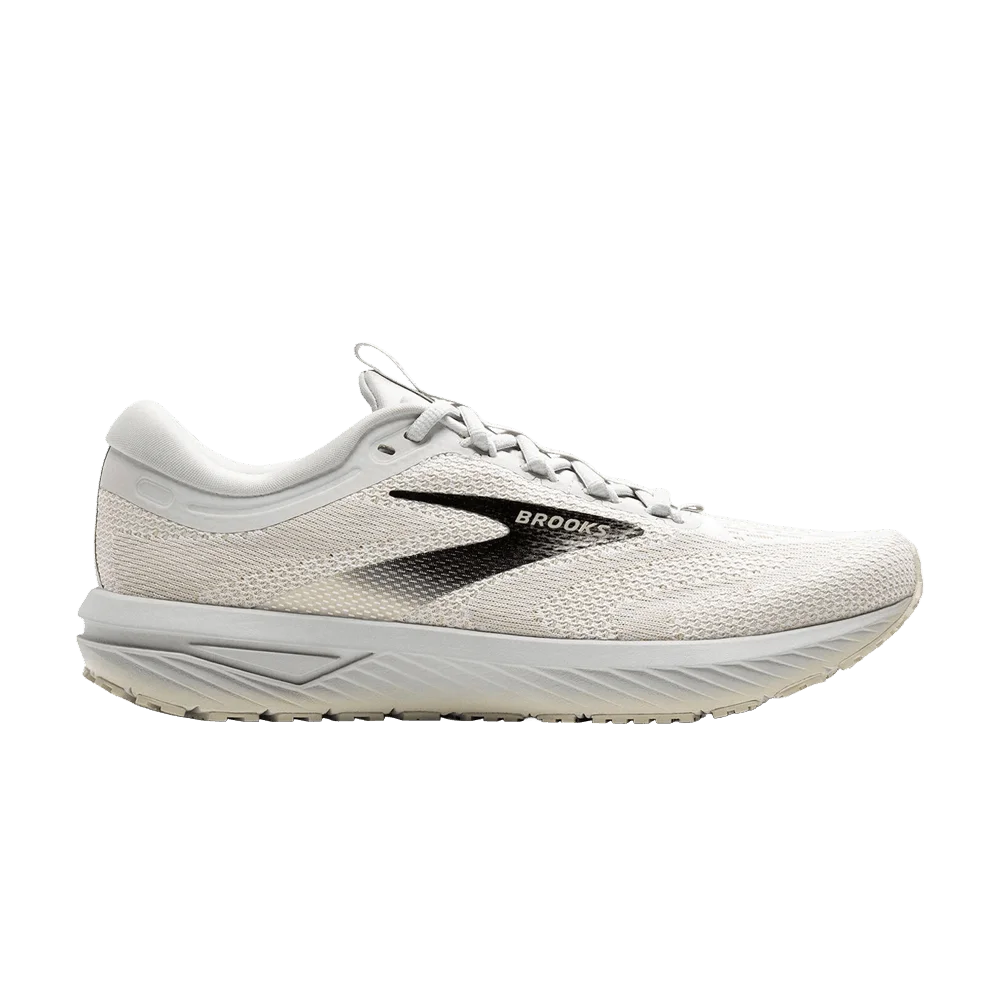 Krossovki-Brooks-Revel-7-White-Pelican-Black