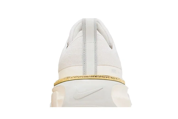 Кроссовки Nike Wmns ZoomX Invincible 3 'Light Bone Sail Gum'
