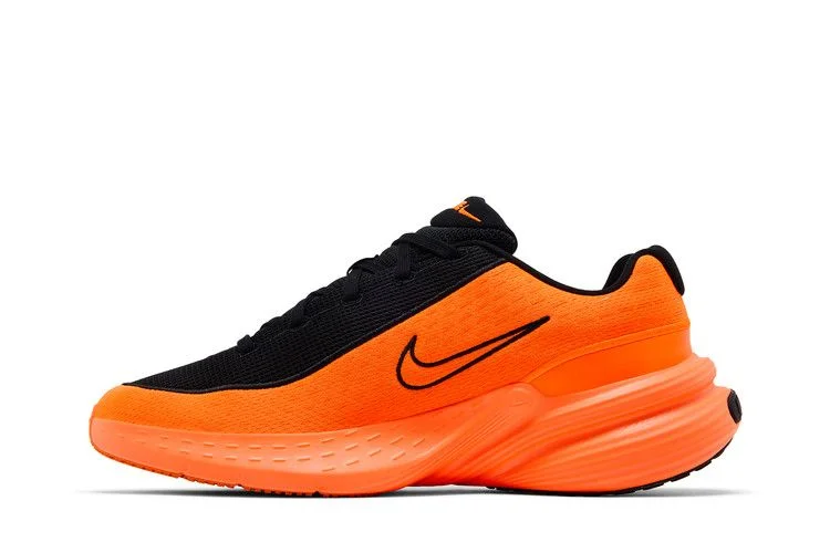 Кроссовки Nike Uplift SC 'Black/Total Orange/Black'