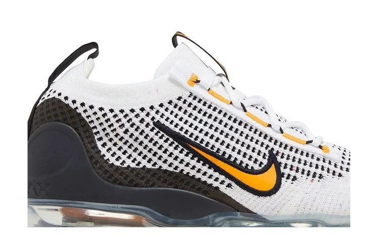Krossovki-Nike-Air-VaporMax-2021-Flyknit-GS-White-Kumquat