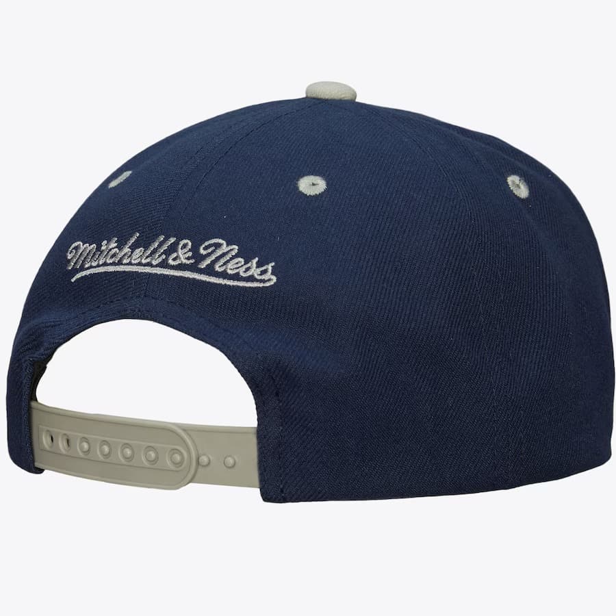 Бейсболка Mitchell & Ness Navy Georgetown Hoyas GPA Snapback Hat