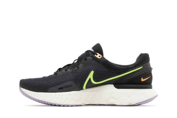 react-miler-3-anthracite-ghost-green-dd0490-005_02