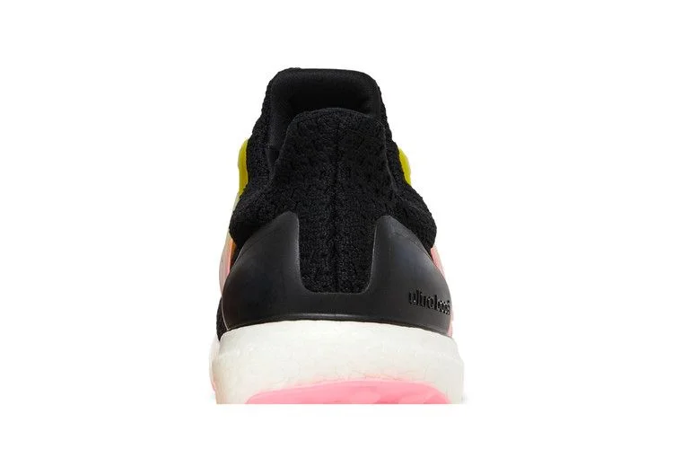 Krossovki-Adidas-UltraBoost-DNA-Climacool-Black-Beam-Pink-6