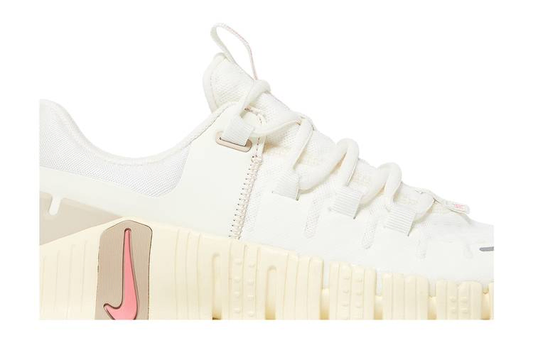 Кроссовки Nike Wmns Free Metcon 5 'Sail Sanddrift'