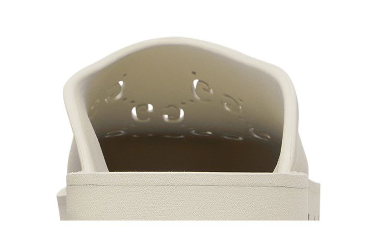 Сандалии Gucci Slip On Sandal 'Cut Out Monogram - Mystic White'