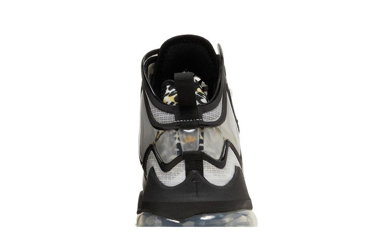 Кроссовки Nike LeBron 19