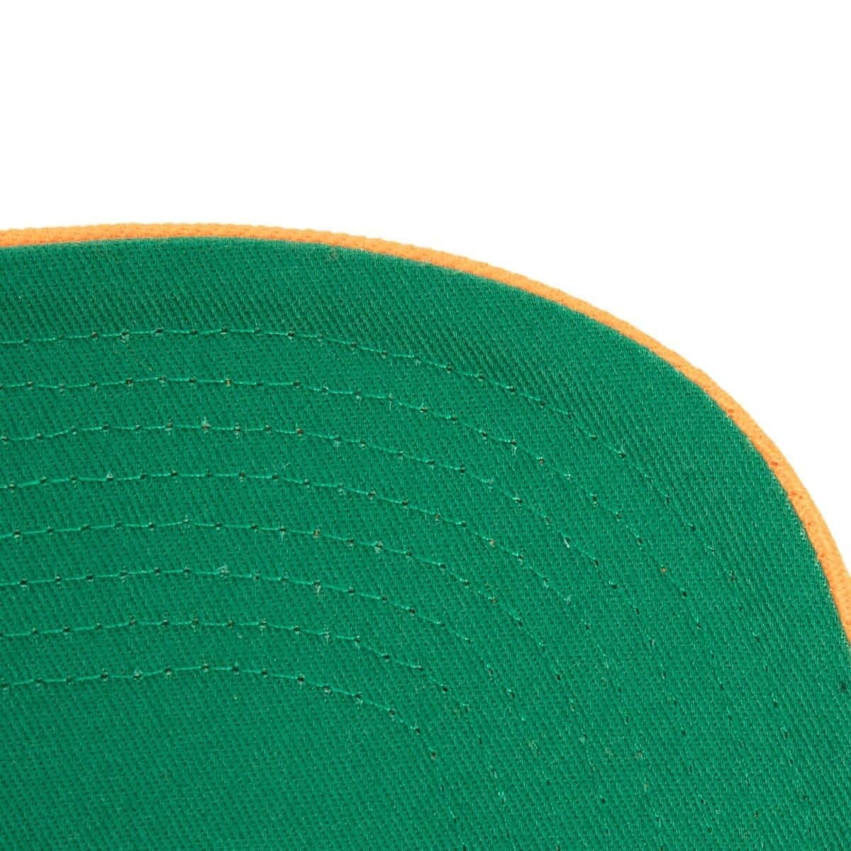 Mitchell-Ness-Rear-Script-Deadstock-Snapback-New-York-Knicks-3