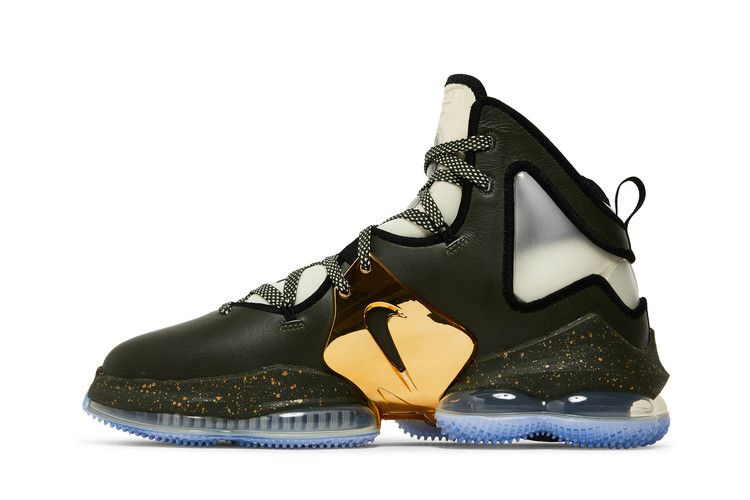 Кроссовки Nike LeBron 19 'Chosen 1'