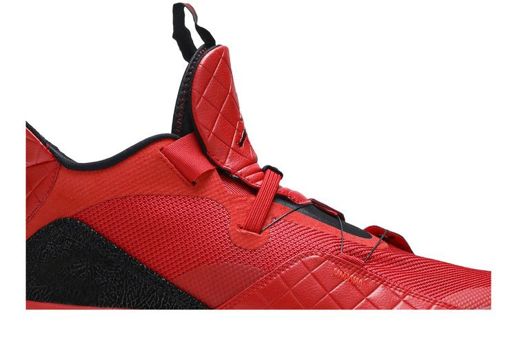 air-jordan-33-university-red-aq8830-600_01
