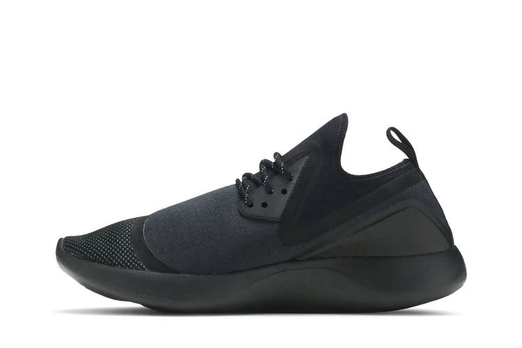 Krossovki-Nike-Lunarcharge-Essential-Triple-Black-2