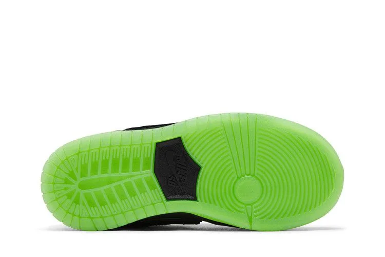 Krossovki-The-Powerpuff-Girls-x-Nike-Dunk-Low-Pro-SB-QS-PS-Buttercup-3