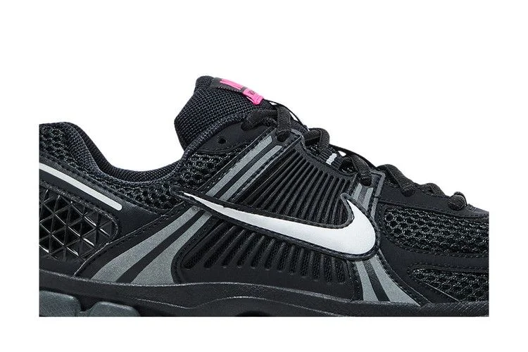Krossovki-Nike-Vomero-5-GS-Black-Pink-Blast-1