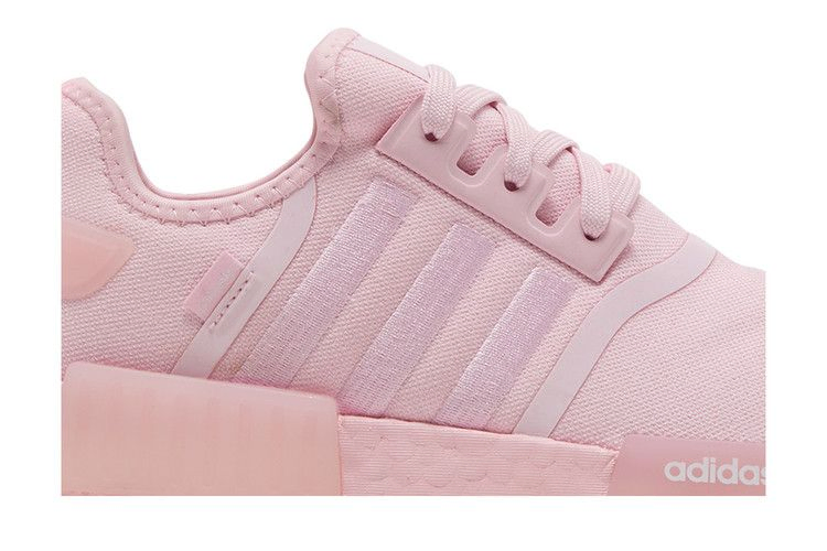 wmns-nmd_r1-clear-pink-hq8862_01