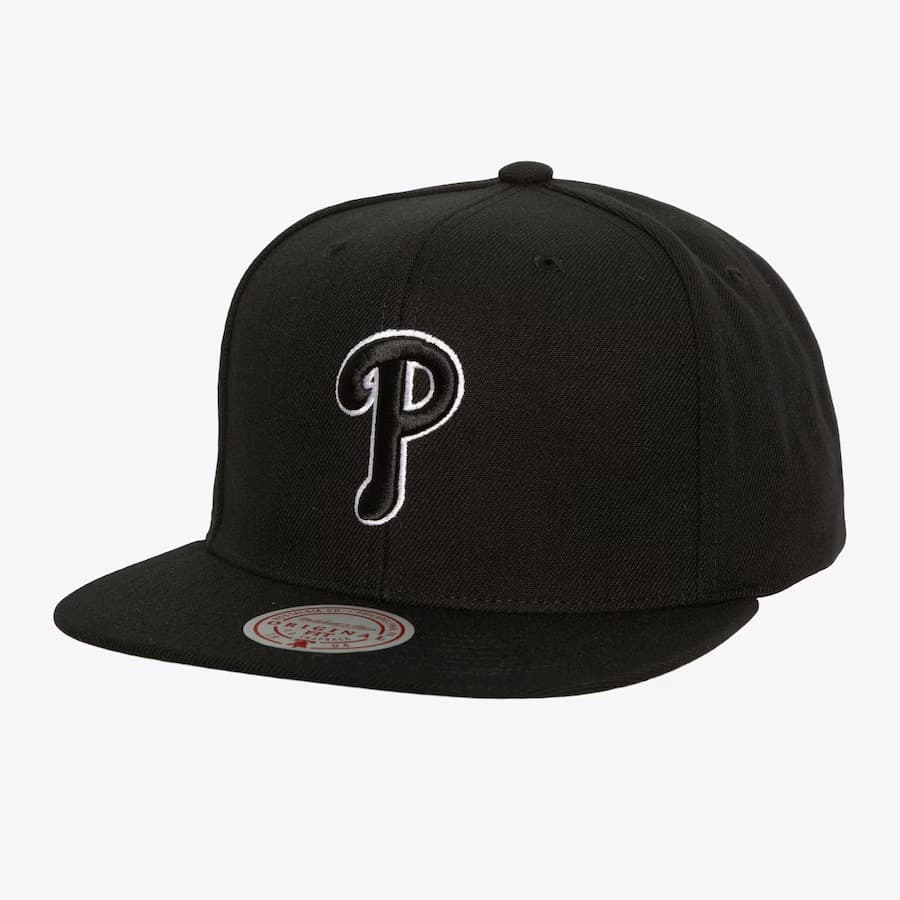 Бейсболка Mitchell & Ness Black White Philadelphia Phillies Evergreen OG Snapback Hat