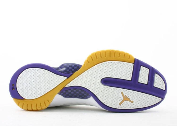 Krossovki-Air-Jordan-19-OG-SE-West-Coast-2