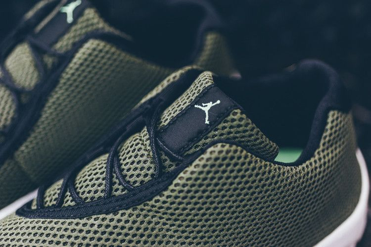 air-jordan-future-low-olive-718948-305_03