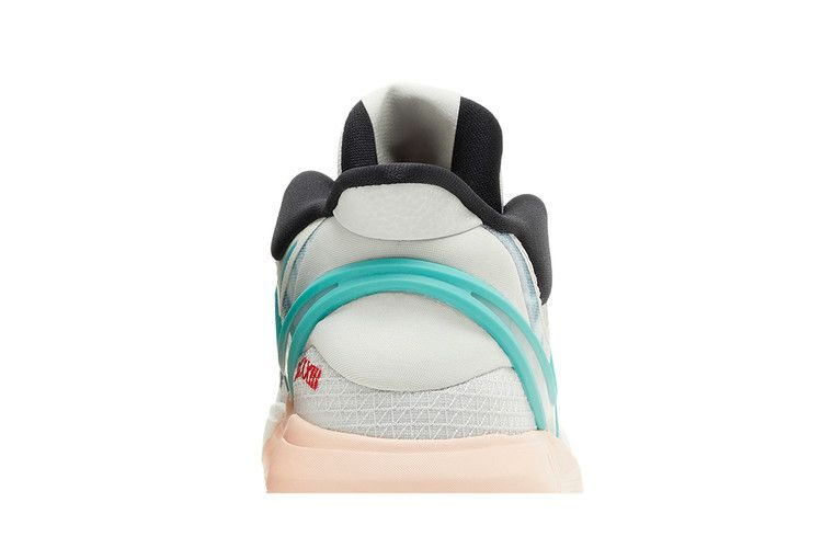 Кроссовки Nike Kyrie 8 GO GS 'Chinese New Year'