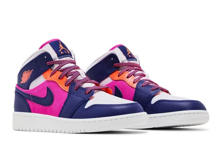 Krossovki-Air-Jordan-1-Mid-GS-Regency-Purple-Fire-Pink-7