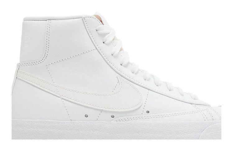Кроссовки Nike Wmns Blazer '77 Vintage Mid 'Triple White'