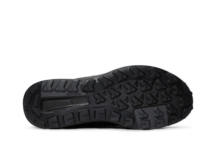pharrell-x-terrex-trailmaker-mid-gtx-triple-black-gz8342_03