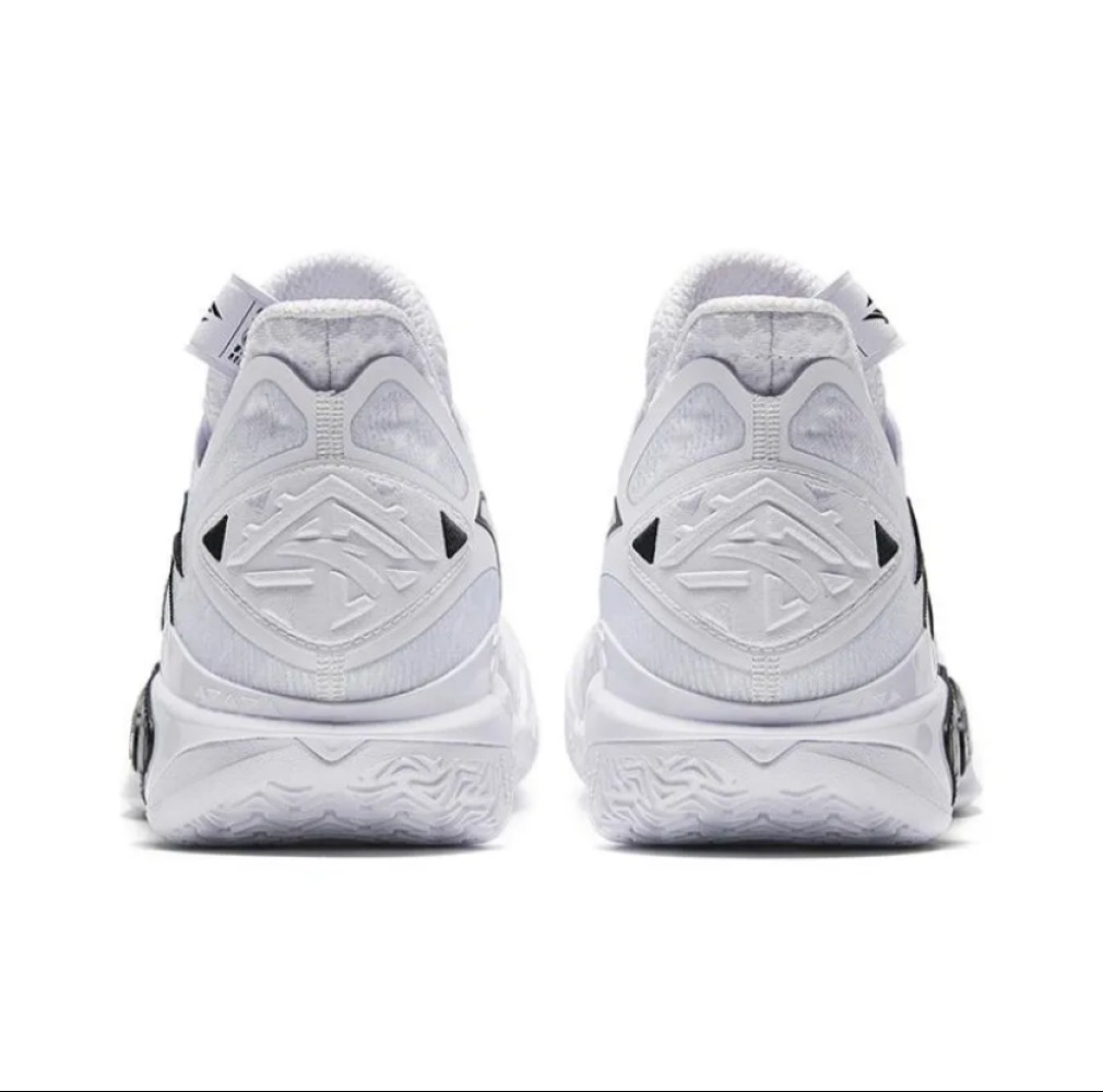 Кроссовки Kyrie Irving x Anta Shock Wave 5 'White Black'
