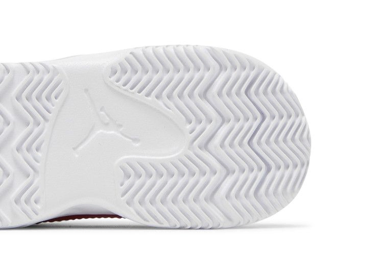 jordan-max-aura-3-td-white-very-berry-da8023-106_04