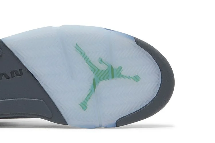 Кроссовки Air Jordan 5 Retro 'Green Bean' 2022