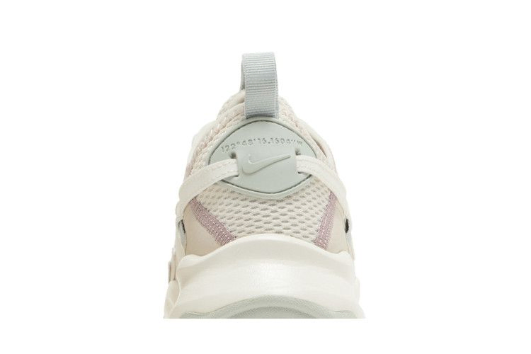 Кроссовки Nike Wmns TC 7900 'Light Orewood Taupe'