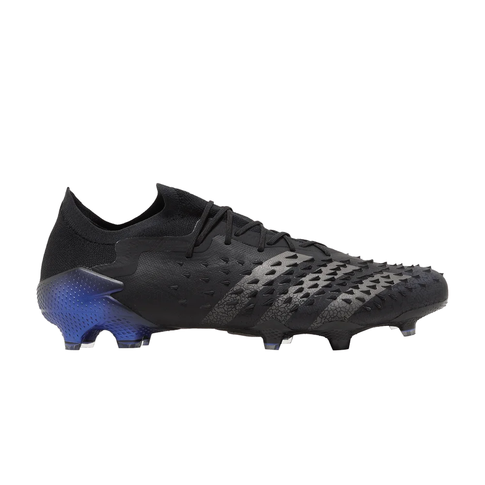 Krossovki-Adidas-Predator-Freak.1-Low-FG-Demonskin-Black-Sonic-Ink