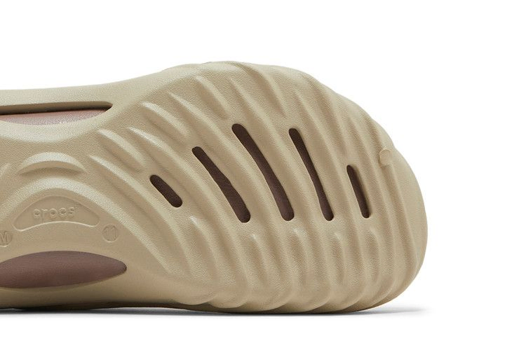Кроссовки Crocs Echo Wave 'Moth'