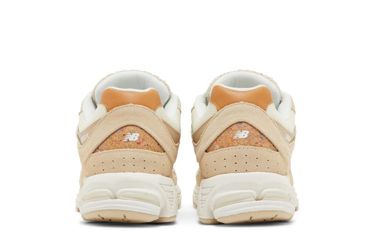 Кроссовки New Balance 2002R 'Sandstone'
