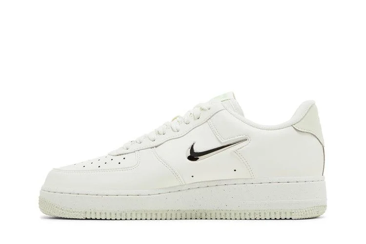 Кроссовки Nike Wmns Air Force 1 '07 SE Next Nature 'Sail Vapor Green'