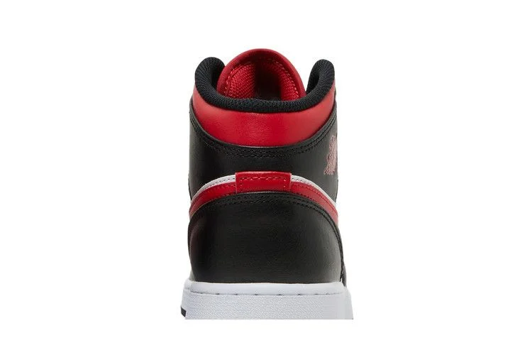Krossovki-Air-Jordan-1-Mid-GS-Black-Fire-Red-6