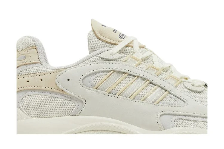 Krossovki-adidas-Ozmillen-Ivory-Wonder-White-1