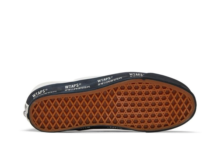 wtaps-x-classic-slip-on-lx-white-black-vn0a45jk20f1_03