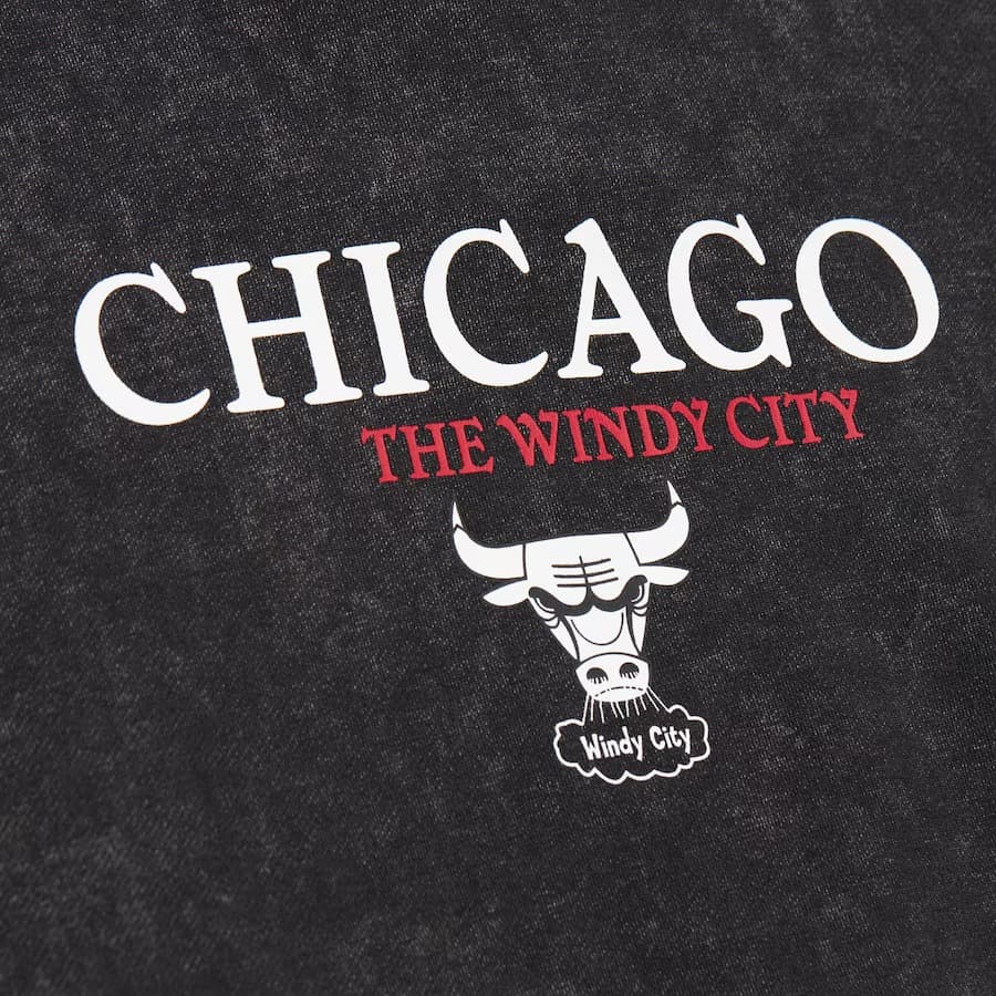Худи Mitchell & Ness Black Chicago Bulls Oversized Graphic Pullover Hoodie
