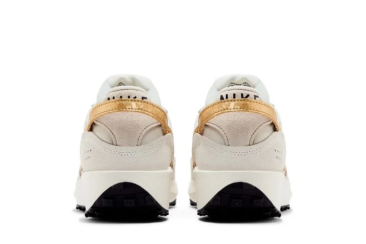 Кроссовки Nike Wmns Waffle Debut 'Light Orewood Brown Metallic Gold'