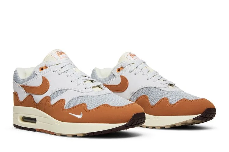 Krossovki-Patta-x-Nike-Air-Max-1-Monarch-7