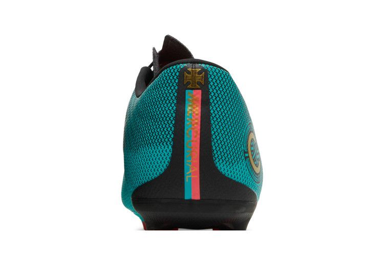 mercurial-vapor-12-academy-cr7-fg-mg-the-pride-of-portugal-aj3721-390_06