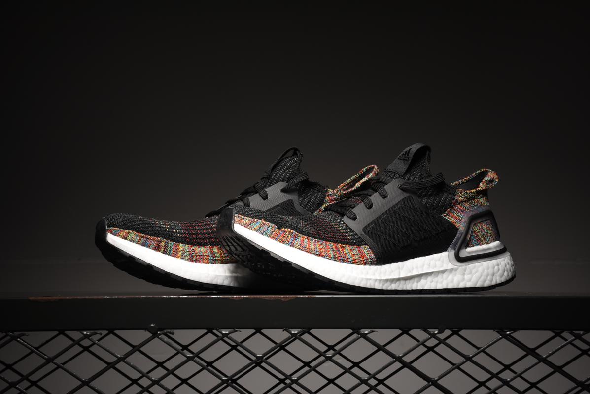 adidas-UltraBoost-19-Dark-Pixel-10