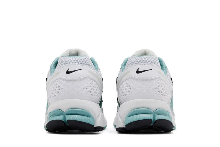 Кроссовки Nike Wmns Air Zoom Vomero 5 'Cannon'