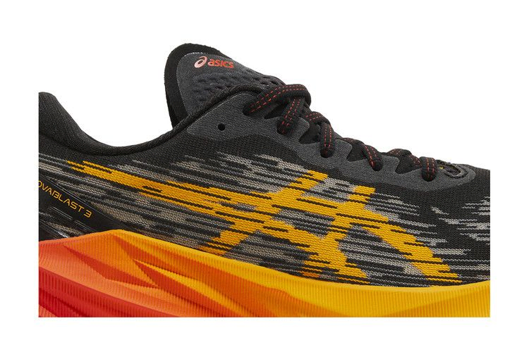 Кроссовки Asics Novablast 3 'Black Orange'