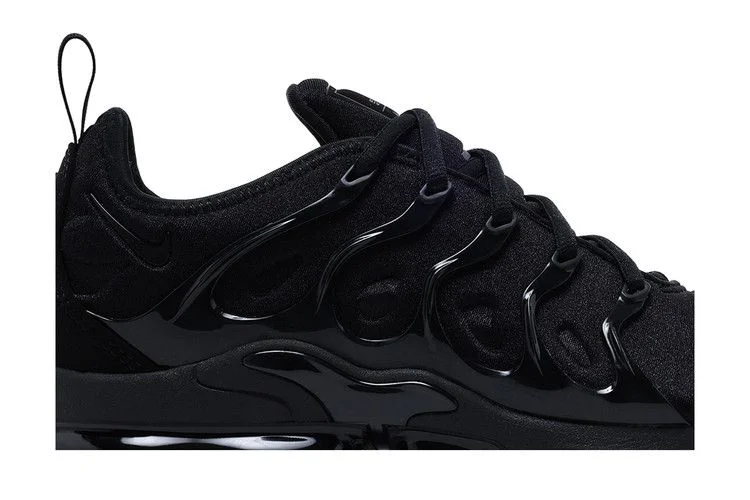 Кроссовки Nike Air VaporMax Plus 'Triple Black' 2025