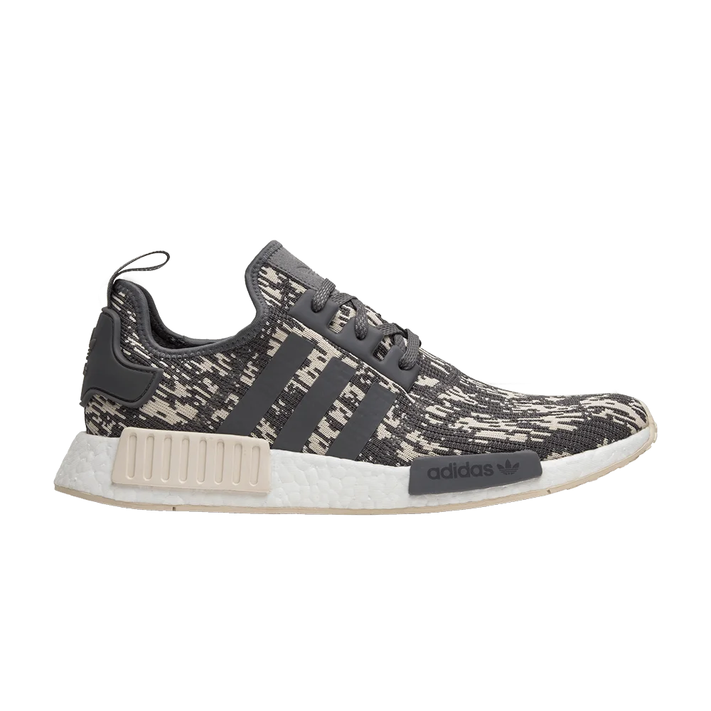 Krossovki-Foot-Locker-x-adidas-NMD_R1-Grey-Four