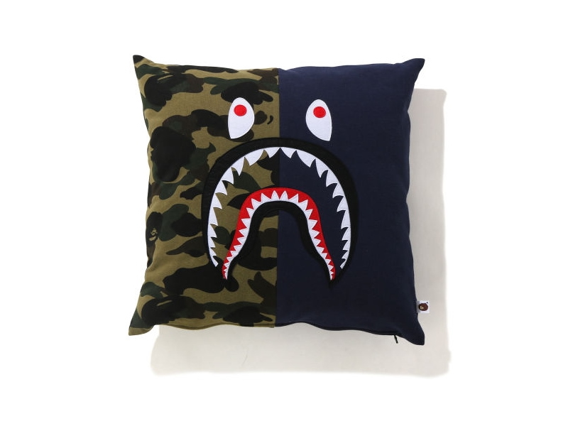 Подушка BAPE 1st Camo Shark Square Cushion Navy