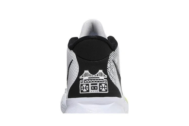 Кроссовки Nike Kyrie 7 GS 'Hip-Hop'